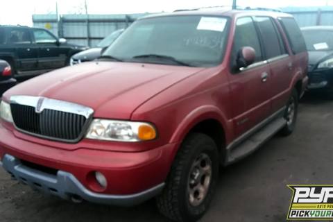 Photo of 2000 Lincoln Navigator