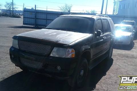 Photo of 2004 Ford Explorer