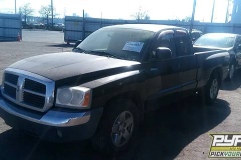 Photo of 2005 Dodge Dakota