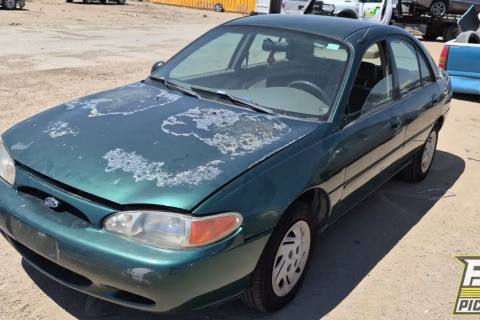 Photo of 1999 Ford Escort