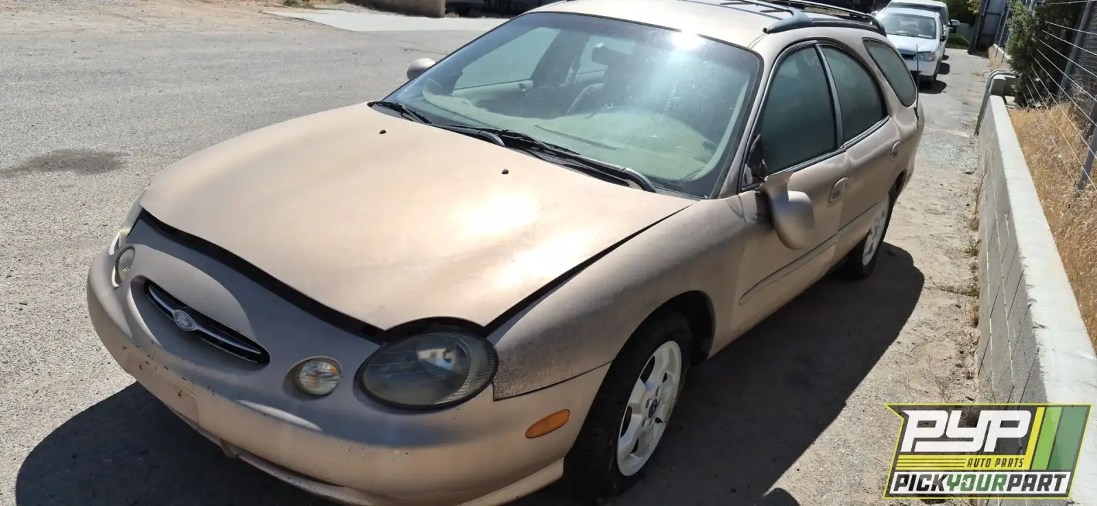Photo of 1996 Ford Taurus