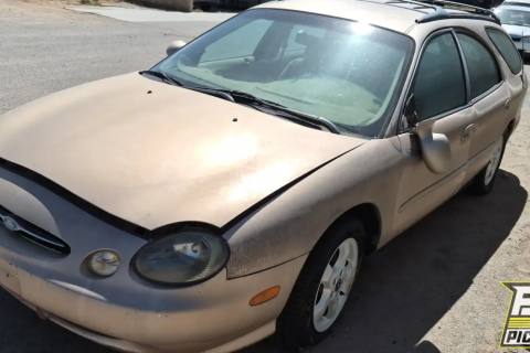 Photo of 1996 Ford Taurus