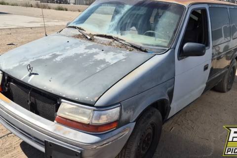 Photo of 1993 Plymouth Grand Voyager