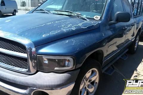 Photo of 2002 Dodge Ram 1500