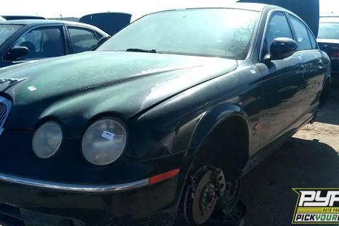 Photo of 2005 Jaguar S-Type