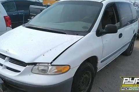 Photo of 1999 Dodge Caravan