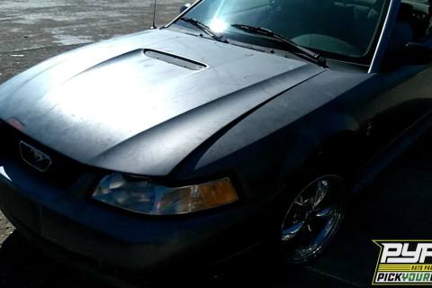 Photo of 2000 Ford Mustang