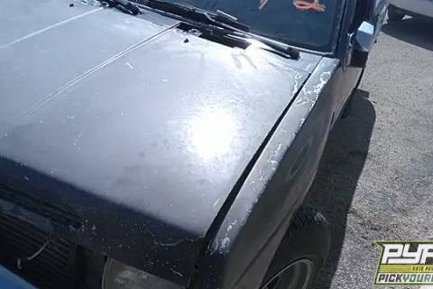 Photo of 1986 Nissan Truck