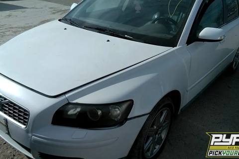 Photo of 2005 Volvo S40