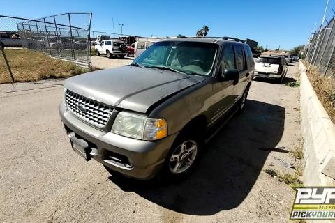 Photo of 2004 Ford Explorer