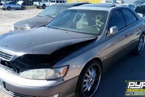 Photo of 2000 Lexus Es300