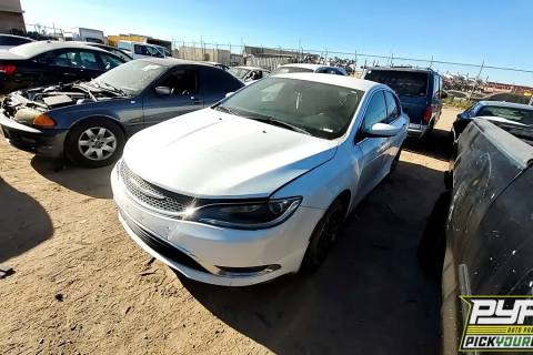Photo of 2015 Chrysler 200
