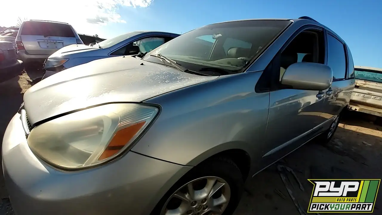 Photo of 2005 Toyota Sienna