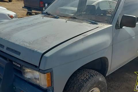 Photo of 1988 Nissan Truck