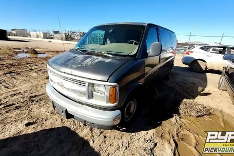 Photo of 2000 Chevrolet Express 2500