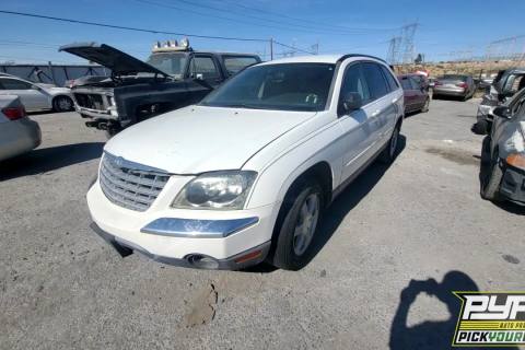 Photo of 2005 Chrysler Pacifica