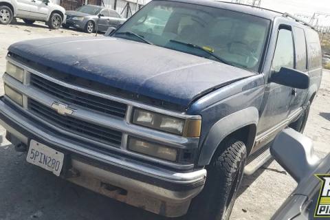Photo of 1999 Chevrolet K1500 Suburban