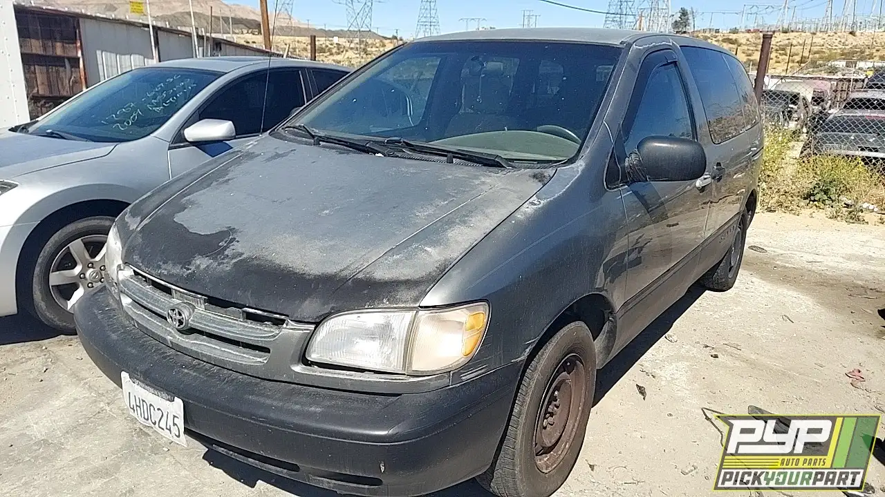 Photo of 2000 Toyota Sienna