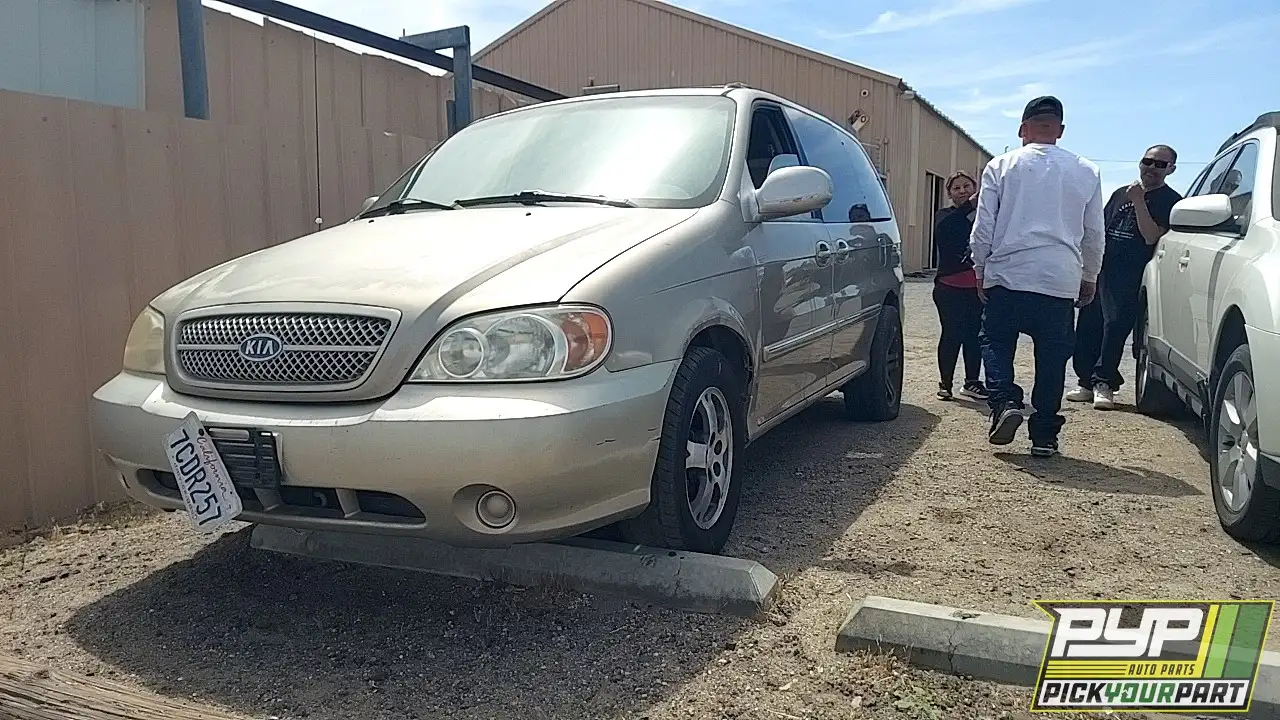 Photo of 2005 Kia Sedona