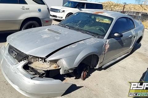 Photo of 2000 Ford Mustang