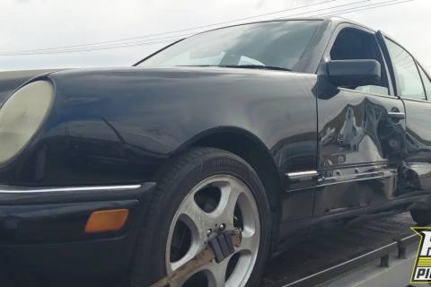 Photo of 1999 Mercedes-Benz E430