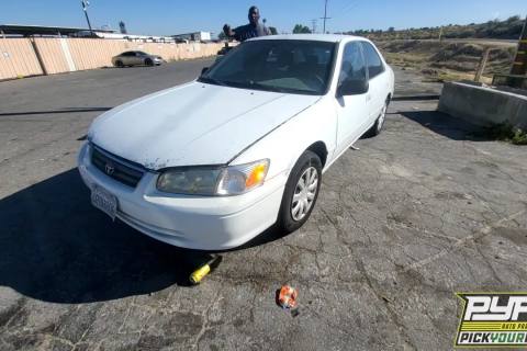 Photo of 2000 Toyota Camry