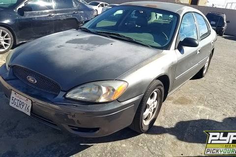 Photo of 2004 Ford Taurus