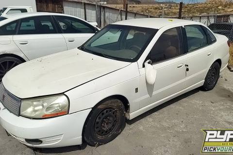 Photo of 2004 Saturn L300