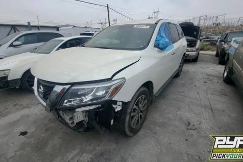 Photo of 2014 Nissan Pathfinder