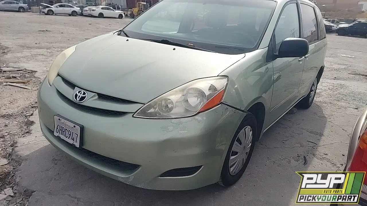 Photo of 2009 Toyota Sienna