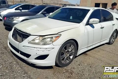 Photo of 2013 Hyundai Genesis