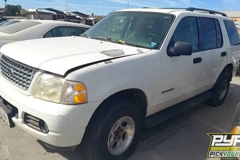 Photo of 2004 Ford Explorer
