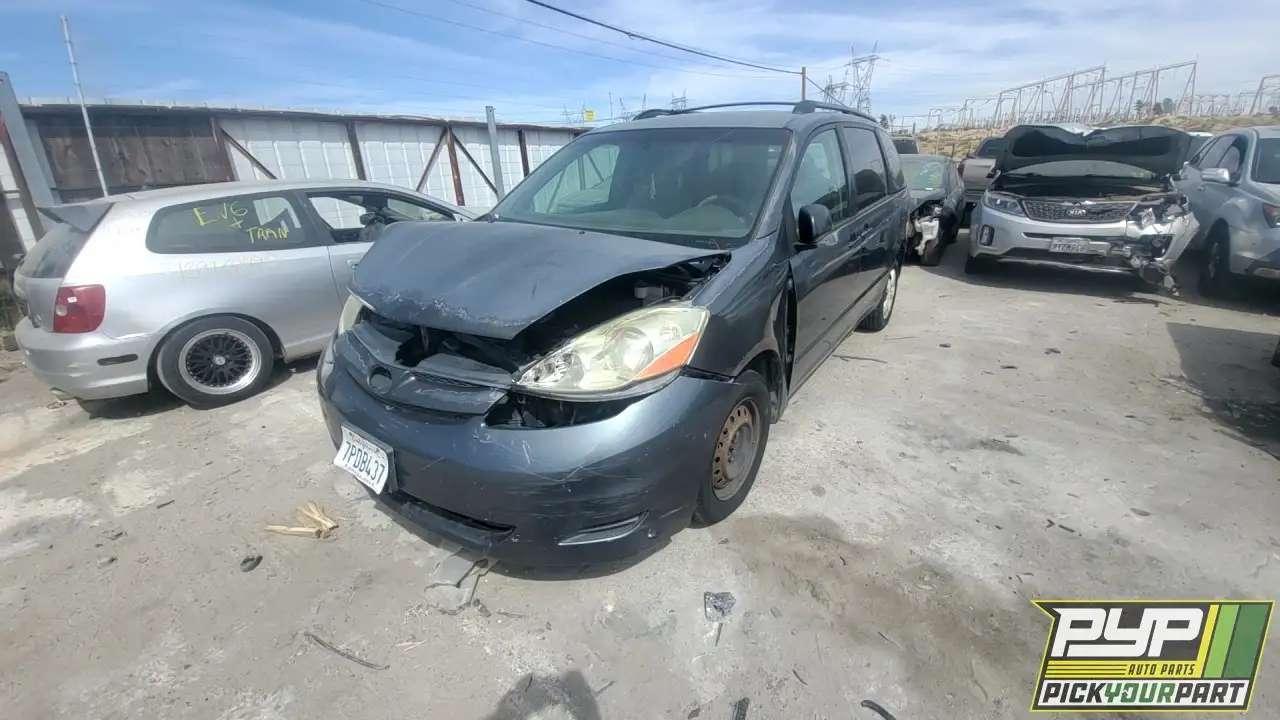 Photo of 2006 Toyota Sienna