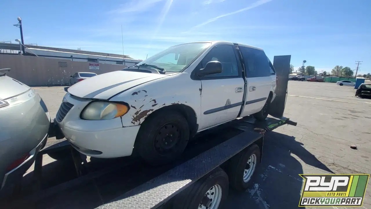 Photo of 2004 Chrysler Town & Country