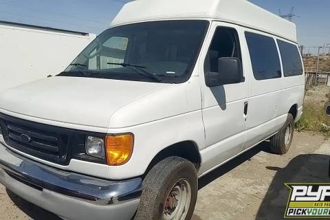 Photo of 2006 Ford E-250