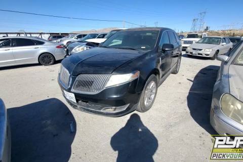 Photo of 2014 Lincoln Mkt Town Car