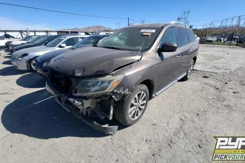 Photo of 2015 Nissan Pathfinder
