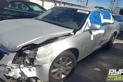 Photo of 2011 Cadillac Dts