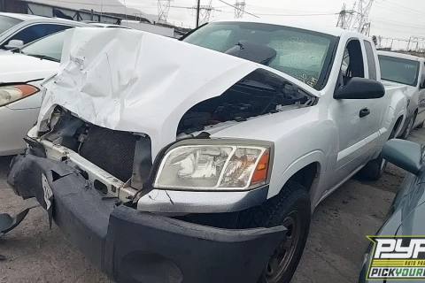 Photo of 2008 Mitsubishi Raider