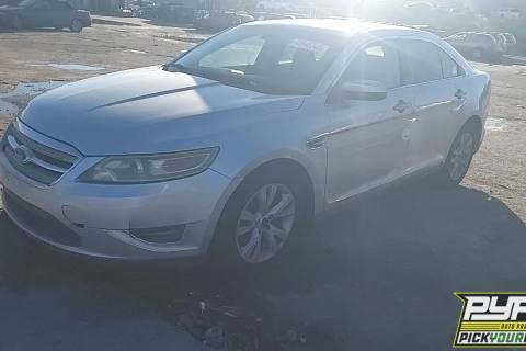 Photo of 2011 Ford Taurus