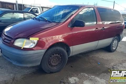 Photo of 2001 Toyota Sienna