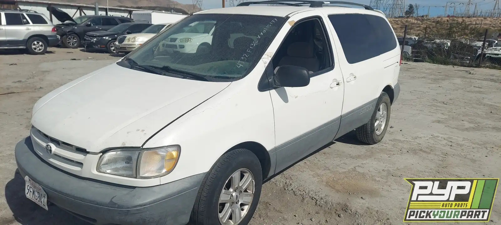 Photo of 1999 Toyota Sienna