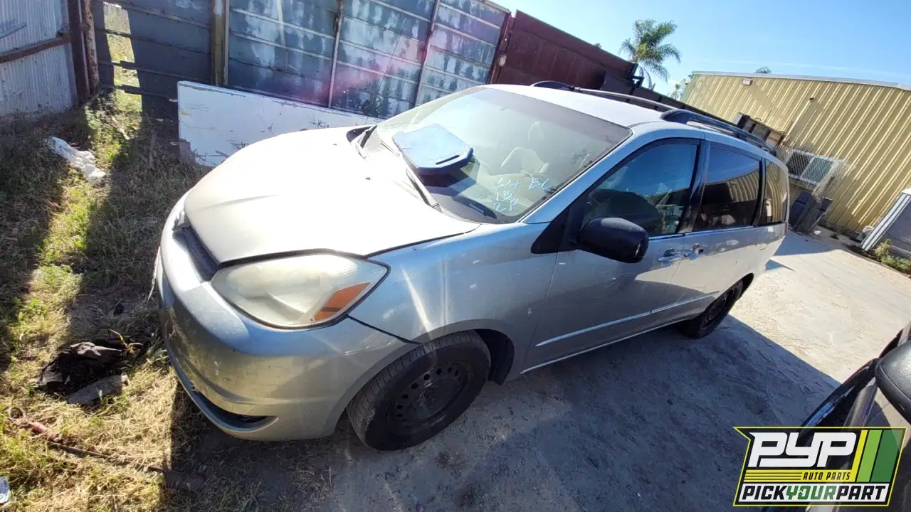 Photo of 2004 Toyota Sienna