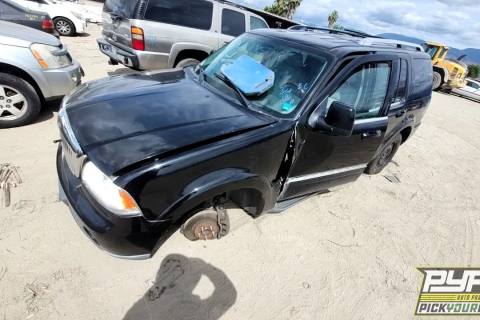 Photo of 2005 Lincoln Aviator