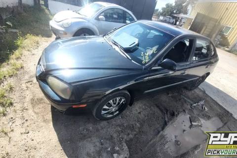 Photo of 2005 Hyundai Elantra