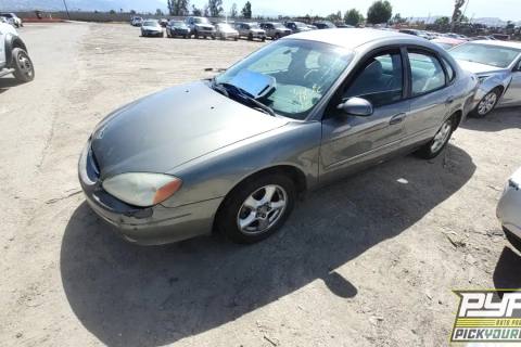 Photo of 2002 Ford Taurus