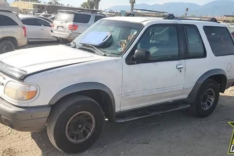 Photo of 1999 Ford Explorer