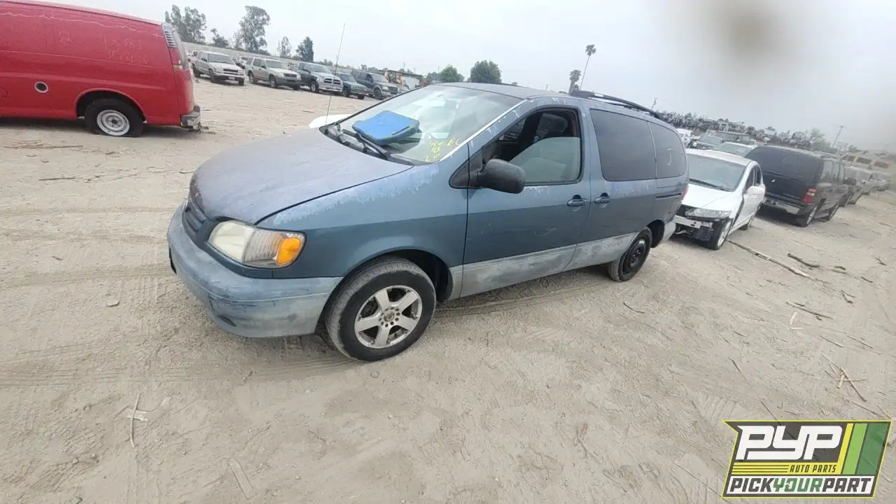Photo of 2002 Toyota Sienna