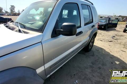 Photo of 2003 Jeep Liberty