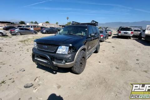 Photo of 2004 Ford Explorer